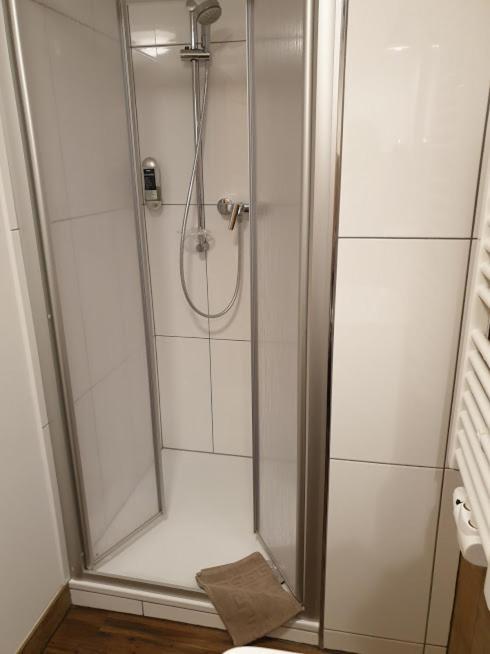 Victory Guesthouse - Handwerker Pension Bielefeld Kültér fotó