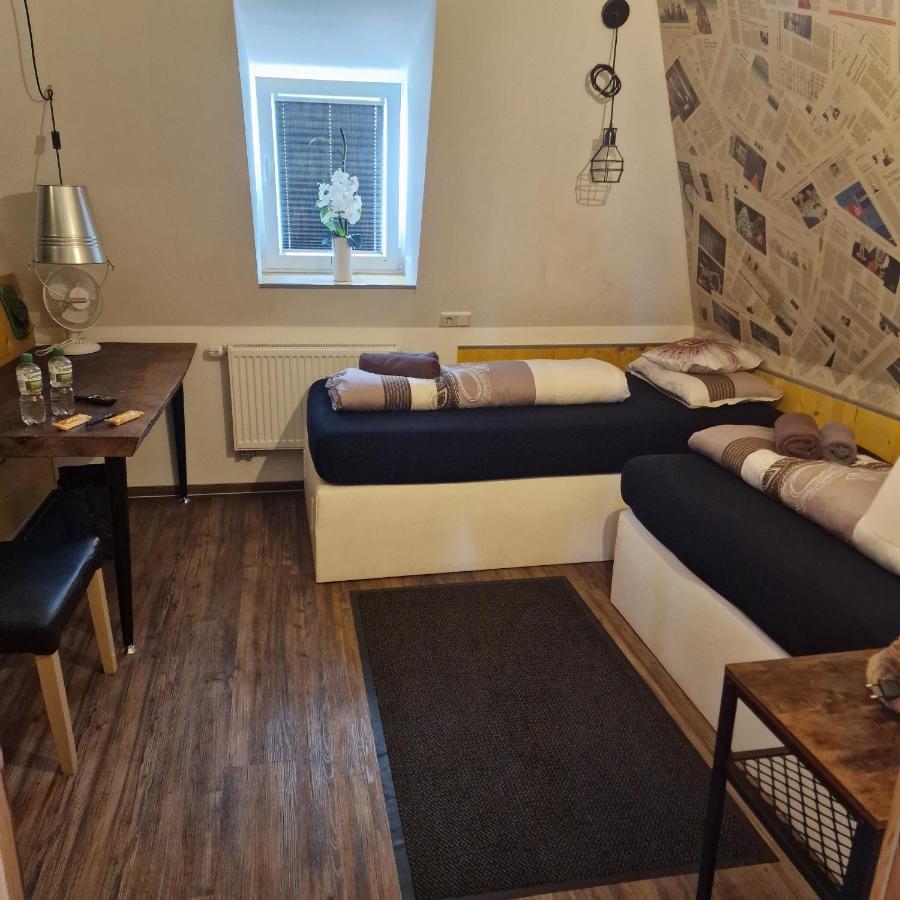 Victory Guesthouse - Handwerker Pension Bielefeld Kültér fotó