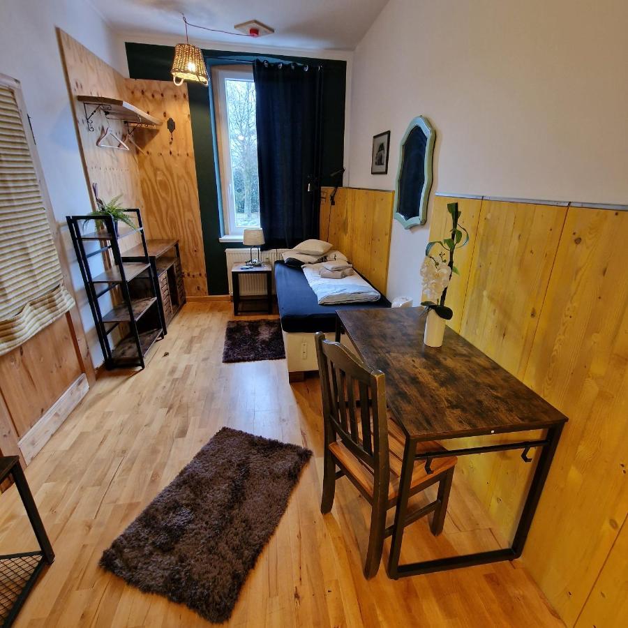 Victory Guesthouse - Handwerker Pension Bielefeld Kültér fotó
