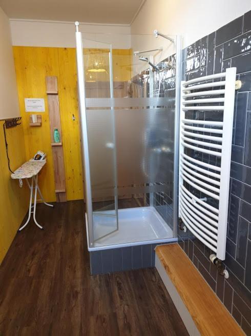 Victory Guesthouse - Handwerker Pension Bielefeld Kültér fotó