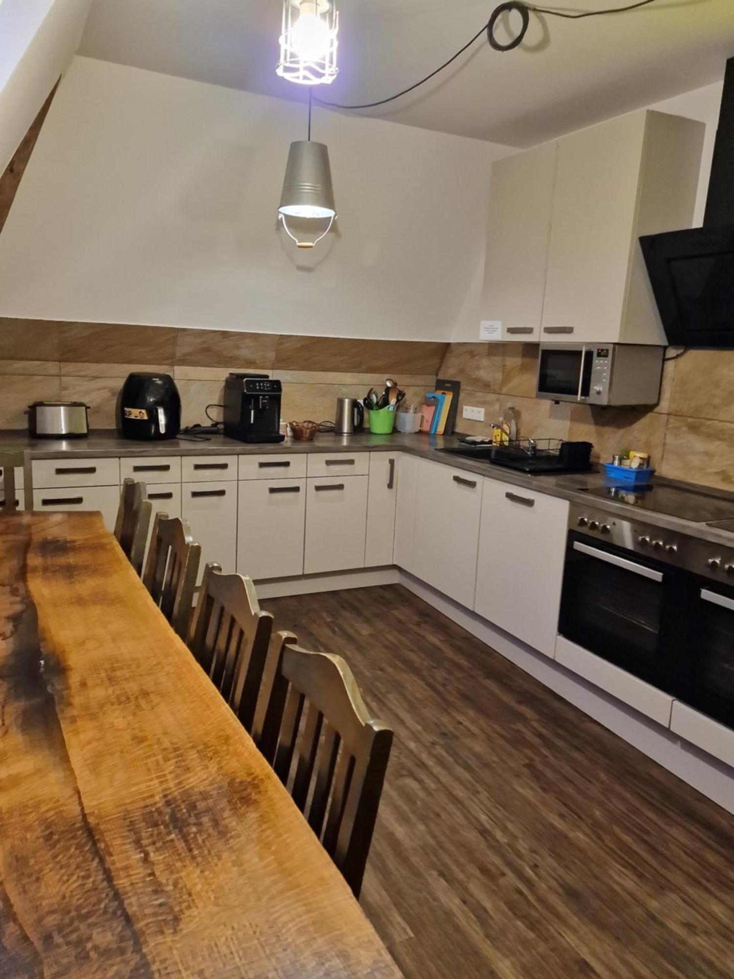Victory Guesthouse - Handwerker Pension Bielefeld Kültér fotó